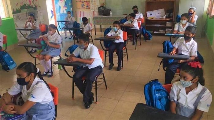 ¿Qué estados volverán a clases presenciales o híbridas?