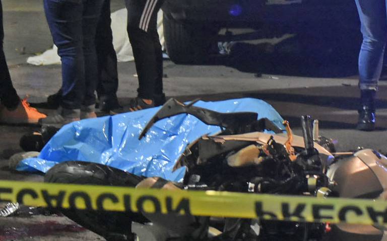Mueren hermanos tras chocar su motocicleta en Iztapalapa 