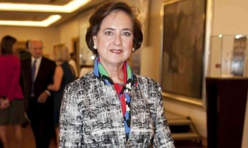 Exesposa de Salinas confirma romance con Adela Noriega