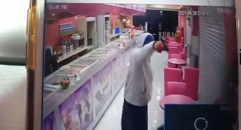 CDMX. Disparan a hombre en paletería de Iztacalco |VIDEO