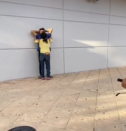 Ya no me hagas daño: captan a mujer golpeando a hombre en Sinaloa |VIDEO