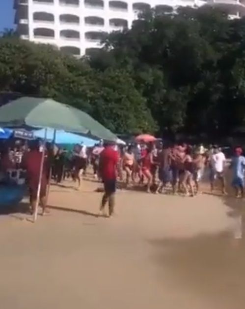 Turistas se pelean con comerciantes en Acapulco |VIDEO