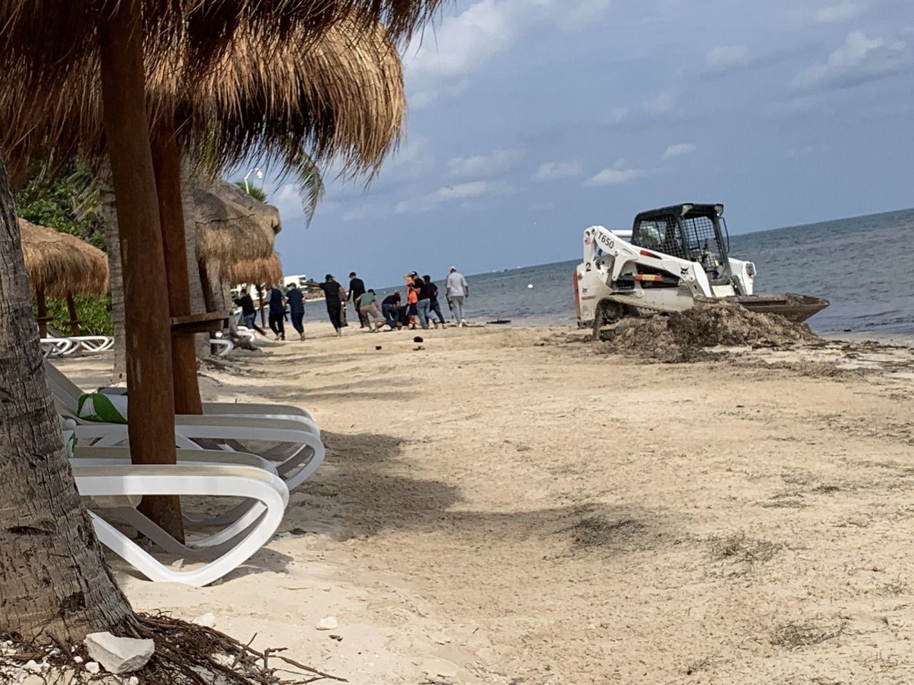 Balacera en hotel de Puerto Morelos. Difunden fotos y videos