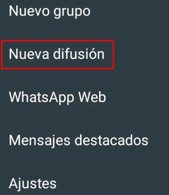 ¿Cómo saber quién guardó mi número en WhatsApp?