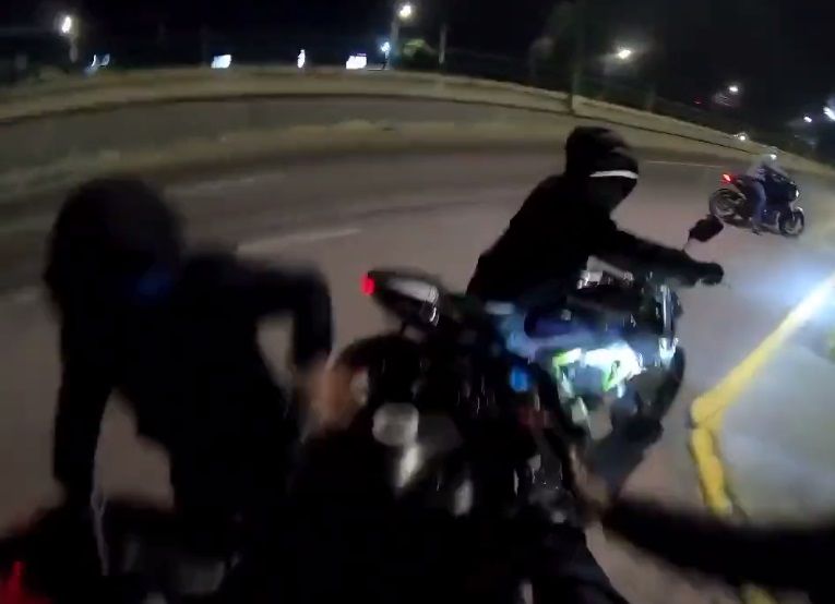 Edomex. Motociclista graba su asalto en Coacalco |VIDEO