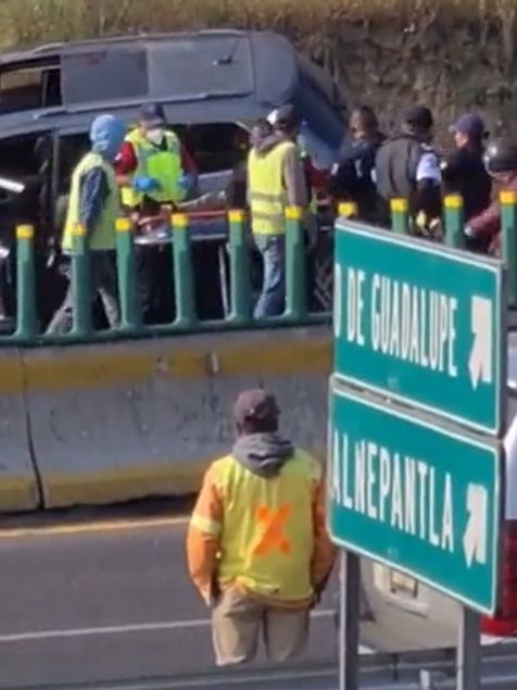 Octavio Ocaña. Difunden video de traslado a hospital