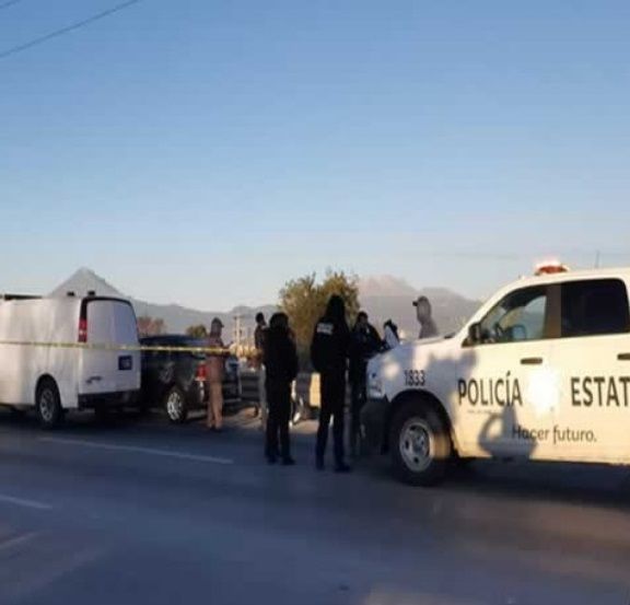 Puebla. Mujer transporta cuerpo de exnovio en su auto |FOTOS