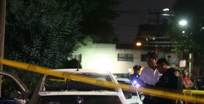 Puebla. Mujer transporta cuerpo de exnovio en su auto |FOTOS