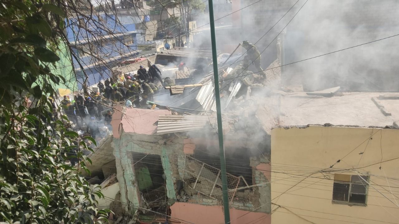 Difunden fotos y videos de explosión en la colonia Pensil Norte; hay un muerto