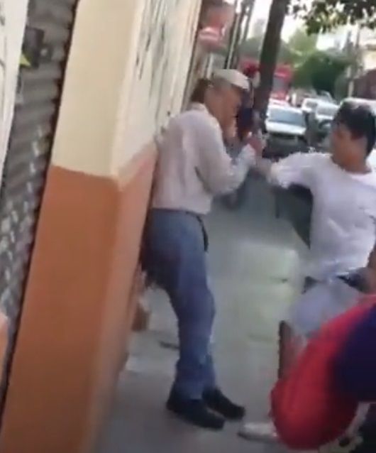 Liberan a menores que golpearon a adulto mayor en Jalisco