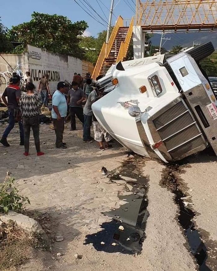 Accidente en Chiapas. Migrante narra cómo fue volcadura