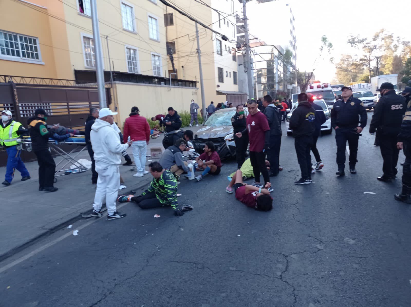 CDMX. Conductor ebrio atropella a 12 peregrinos | VIDEO