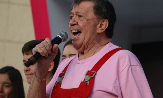 ¿Cuánto dinero tiene Chabelo?