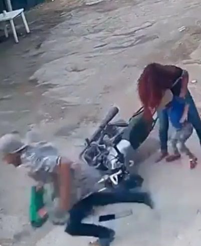 Video de ladrón que abandona a su familia para huir se hace viral