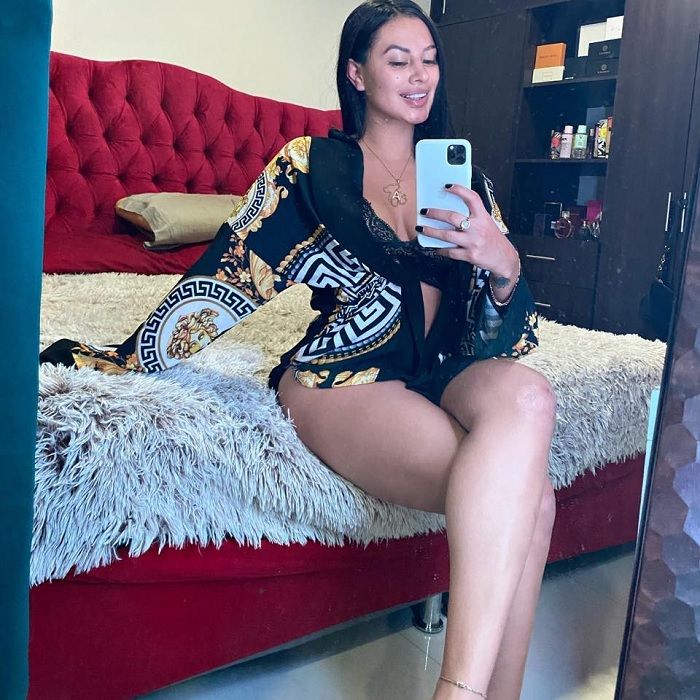 Novia de La Unión visita a su novio en la cárcel