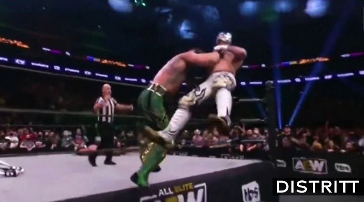 Rey Fénix sufre lesión durante función de lucha libre |VIDEO