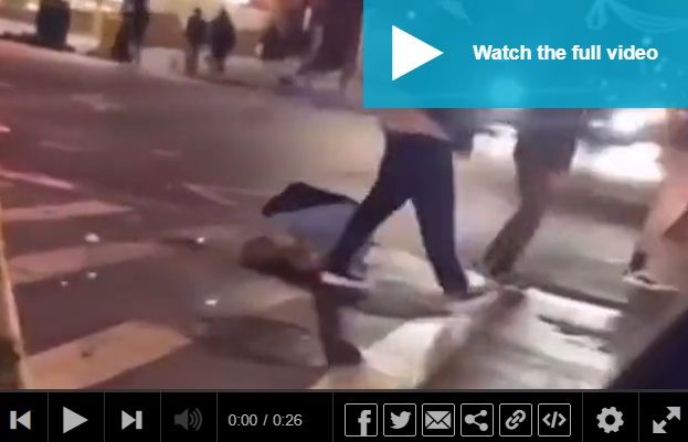 Atropellan a hombre tras recibir golpiza en NY |VIDEO