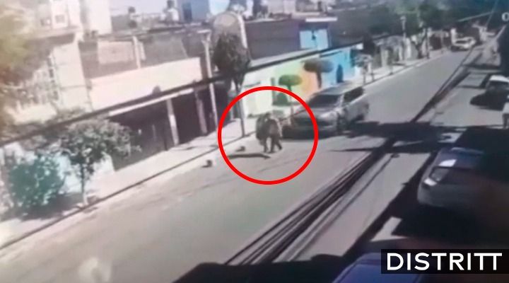 CDMX. Conductor atropella a pareja en Iztacalco |VIDEO