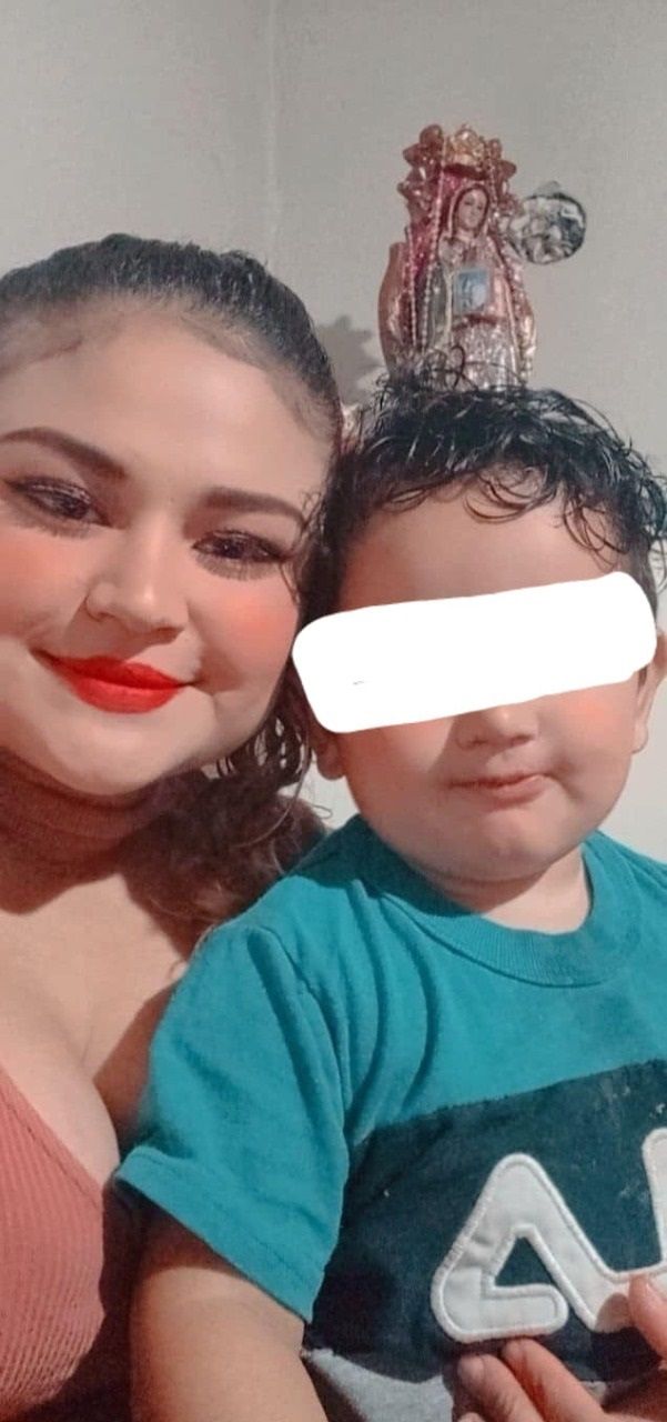 Maltrata a su hijo por usar su maquillaje en Coahuila