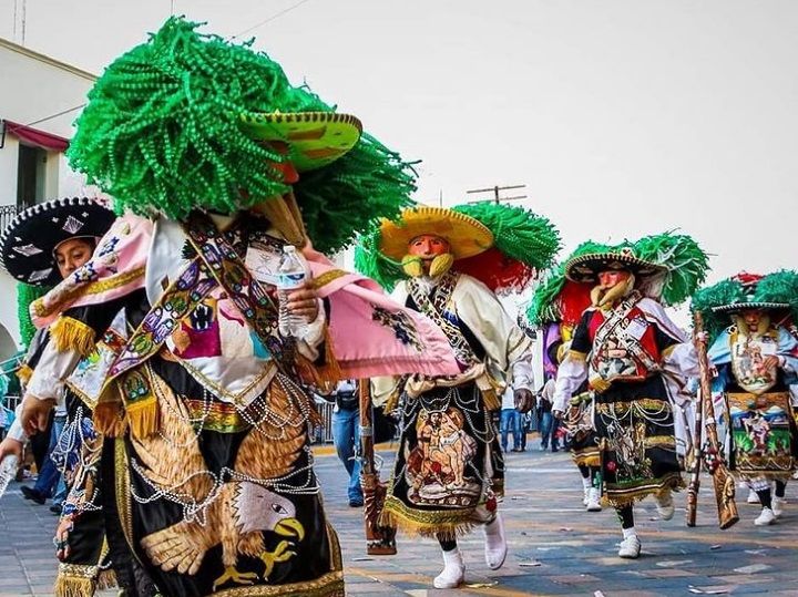 Danzante pierde la mano en carnaval de Huejotzingo |VIDEO 