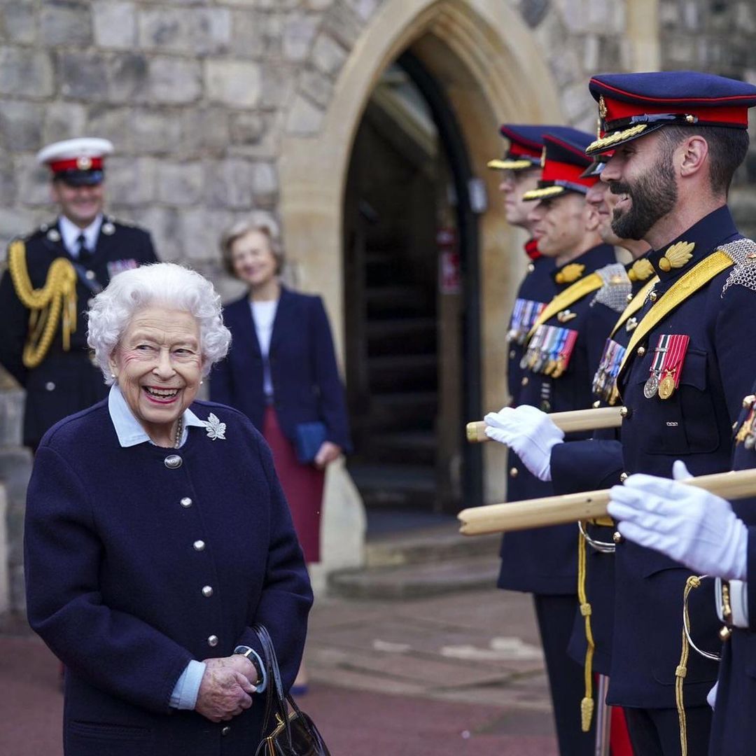 ¿Qué síntomas tiene la Reina Isabel II?