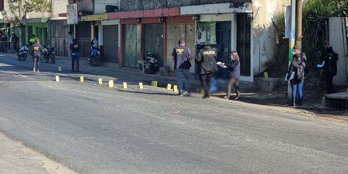 Mujer lucha por su vida en hospital