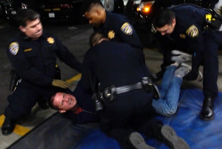 Edward Bronstein. Policía mata a hombre detenido |VIDEO