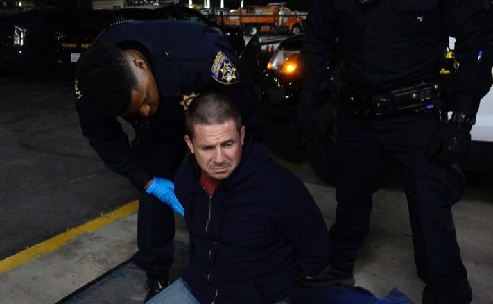Edward Bronstein. Policía mata a hombre detenido |VIDEO