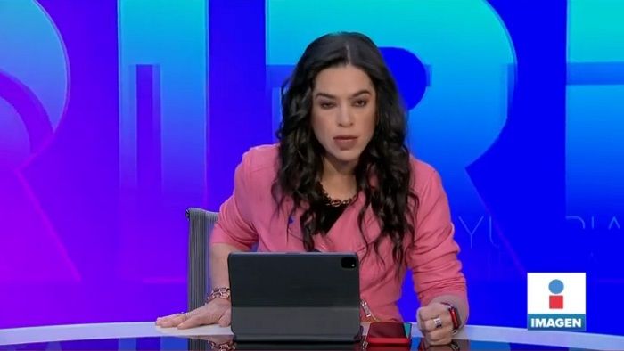 Yuriria Sierra aparece borracha en su noticiero
