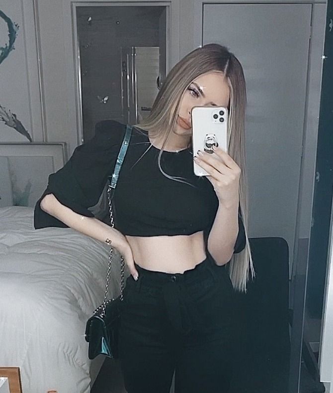 Las mejores fotos de la hermana de Christian Nodal