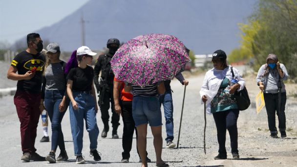 Familiares buscan a Debanhi Escobar