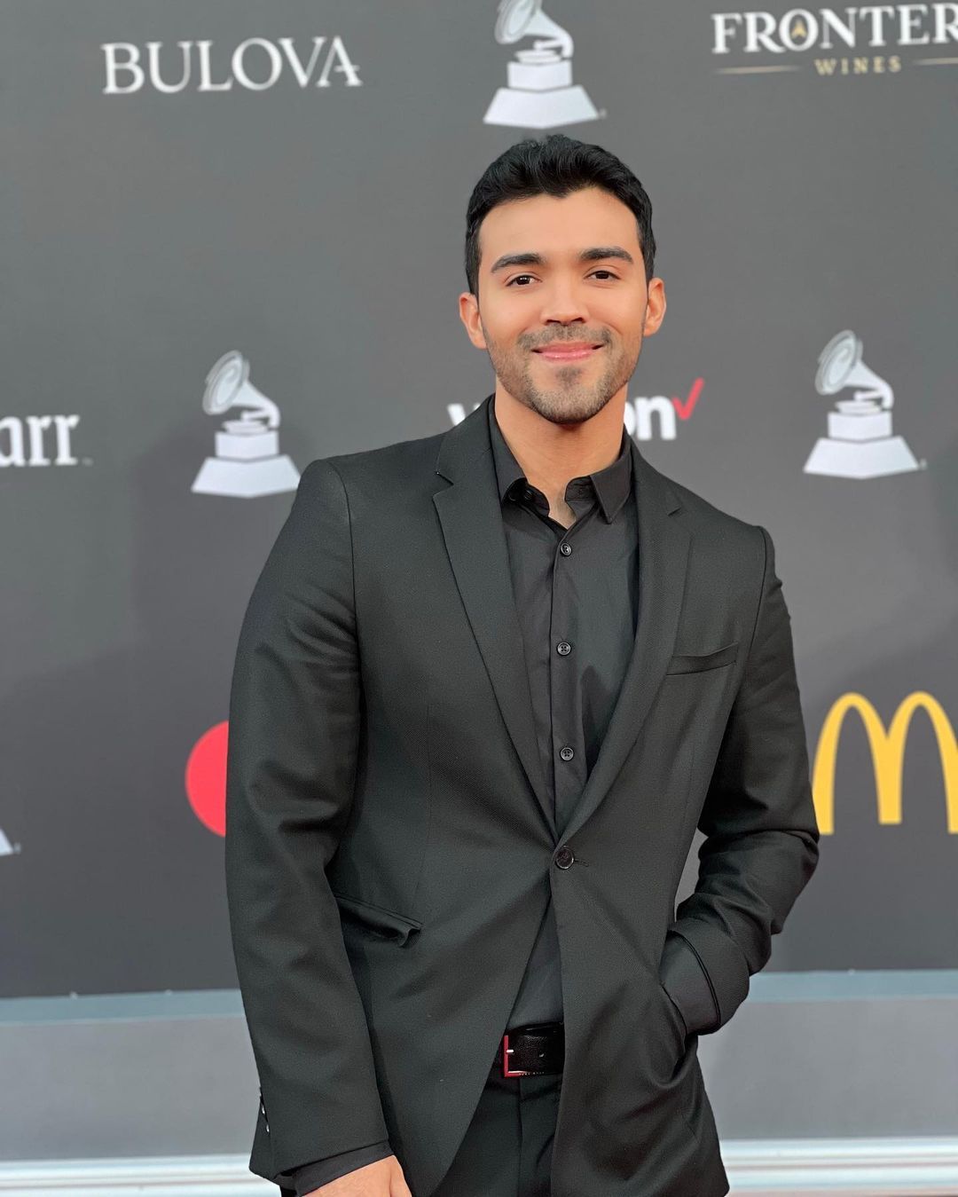 Gussy Lau confirma relación con Ángela Aguilar |VIDEO 