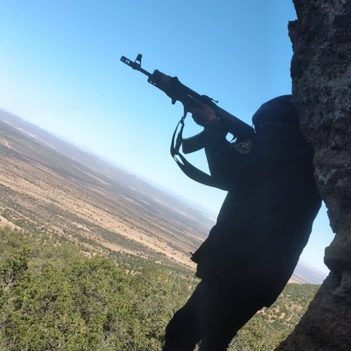 Mujer llora a su hijo sicario asesinado por el CJNG