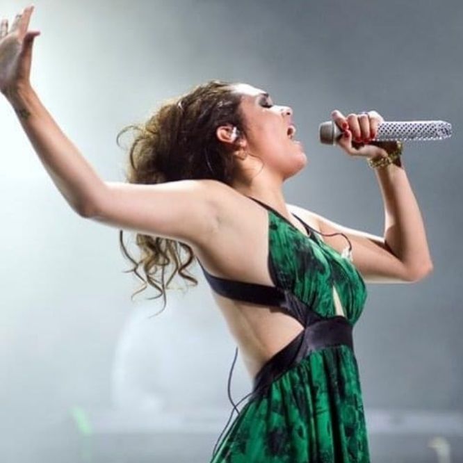 Yuridia perrea al estilo de Anitta en TikTok