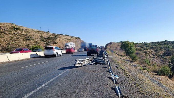 Slp Autobús Cae A Barranco En Mexquitic Hay Varios Muertos