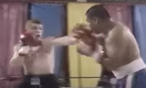 Video de Canelo Álvarez noqueando a hombre