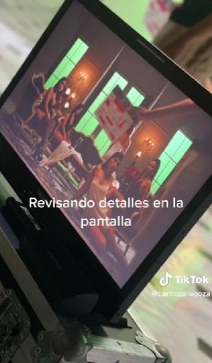 Maquillista revela detrás de cámaras del video de Babo de Cartel de Santa