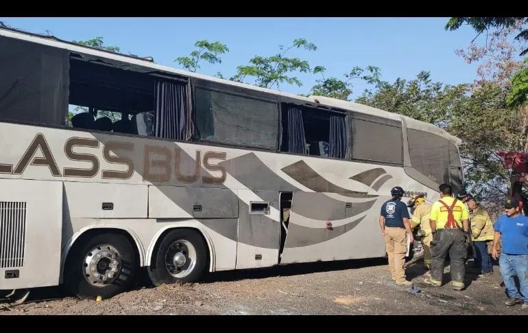 Accidente de autobús en Compostela dejó un saldo de 18 personas muertas y 33 heridas