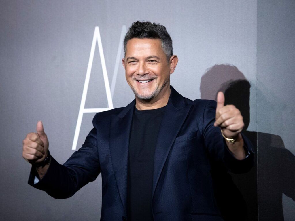 Alejandro Sanz reaparece