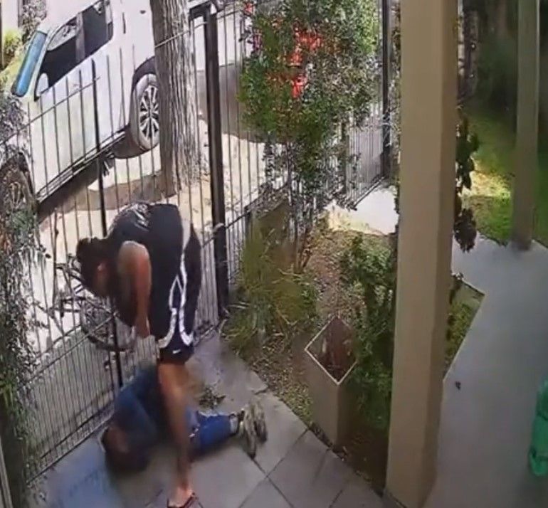 Golpiza a ladrón en Argentina
