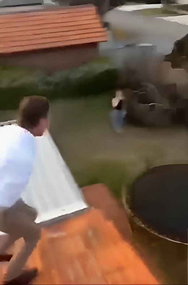 hombre se lanza desde azotea y se rompe las rodillas