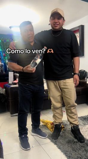 Hombre ofrece dinero a su yerno para que se case