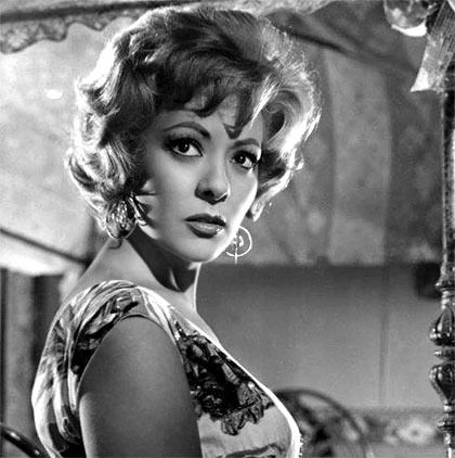 Silvia Pinal seguirá terapia respiratoria 