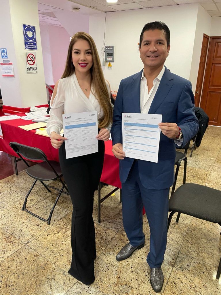Cendy robles comparte candidatura por senaduría