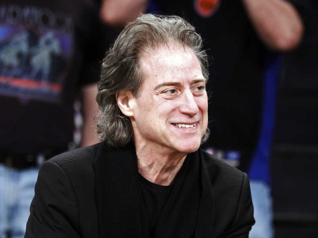 Reportan fallecimiento de Richard Lewis