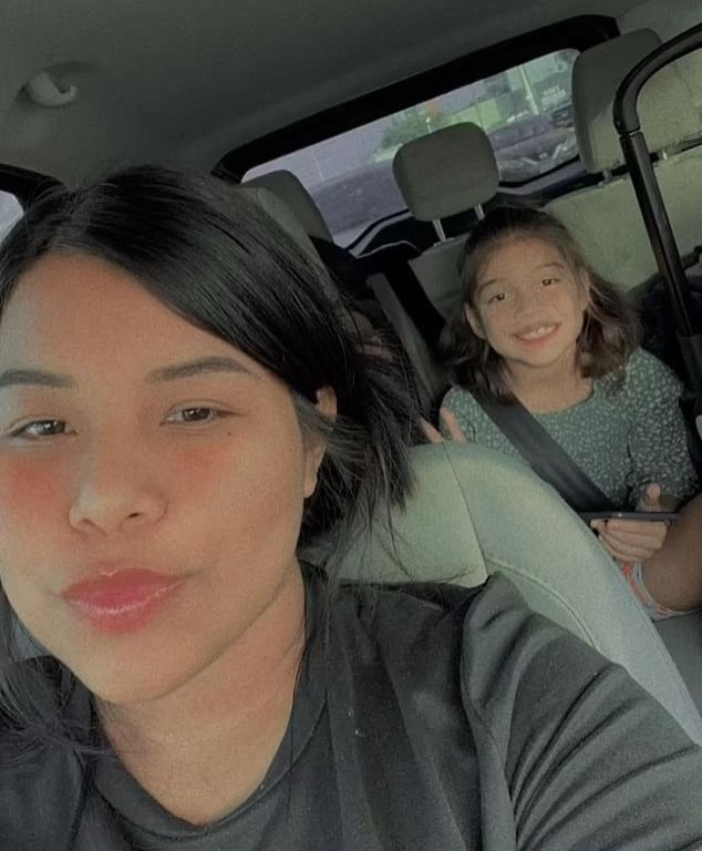 Aliyah Jaico y su mamá