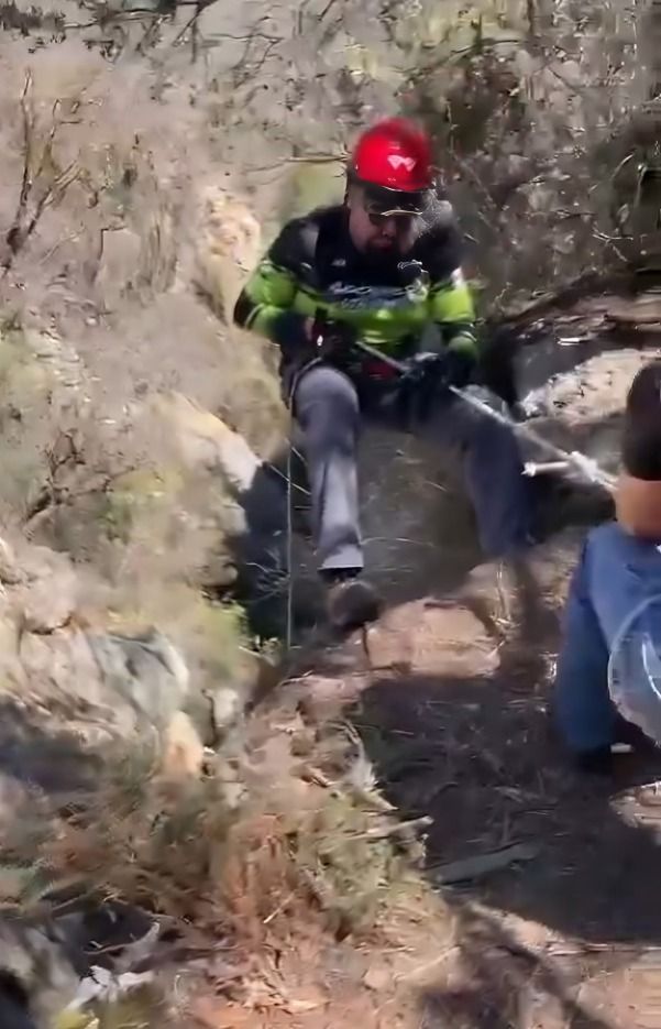 Hombre tiene accidente en cerro