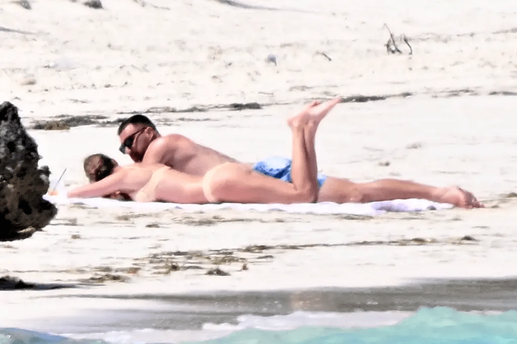 Las fotos de Travis Kelce y Taylor Swift en Bahamas