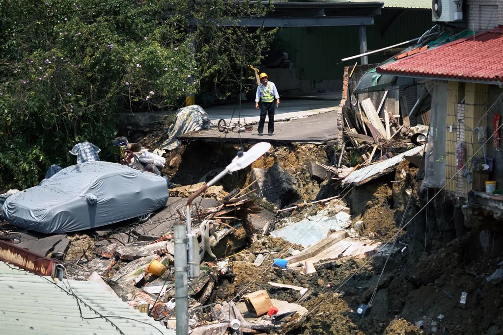 Destrucción tras el terremoto en Taiwán