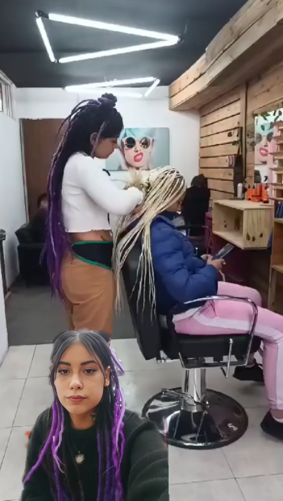 Estilista corta trenzas a clienta que no quería pagar
